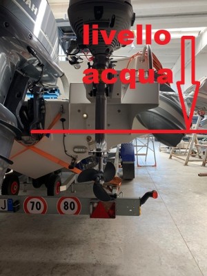 livello acqua con Honda corto