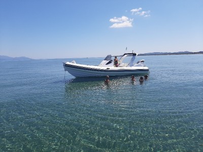 Stingher 28 GT.jpg (132.08 KiB) Visto 21967 volte Eccolo nei pressi di Petriti.